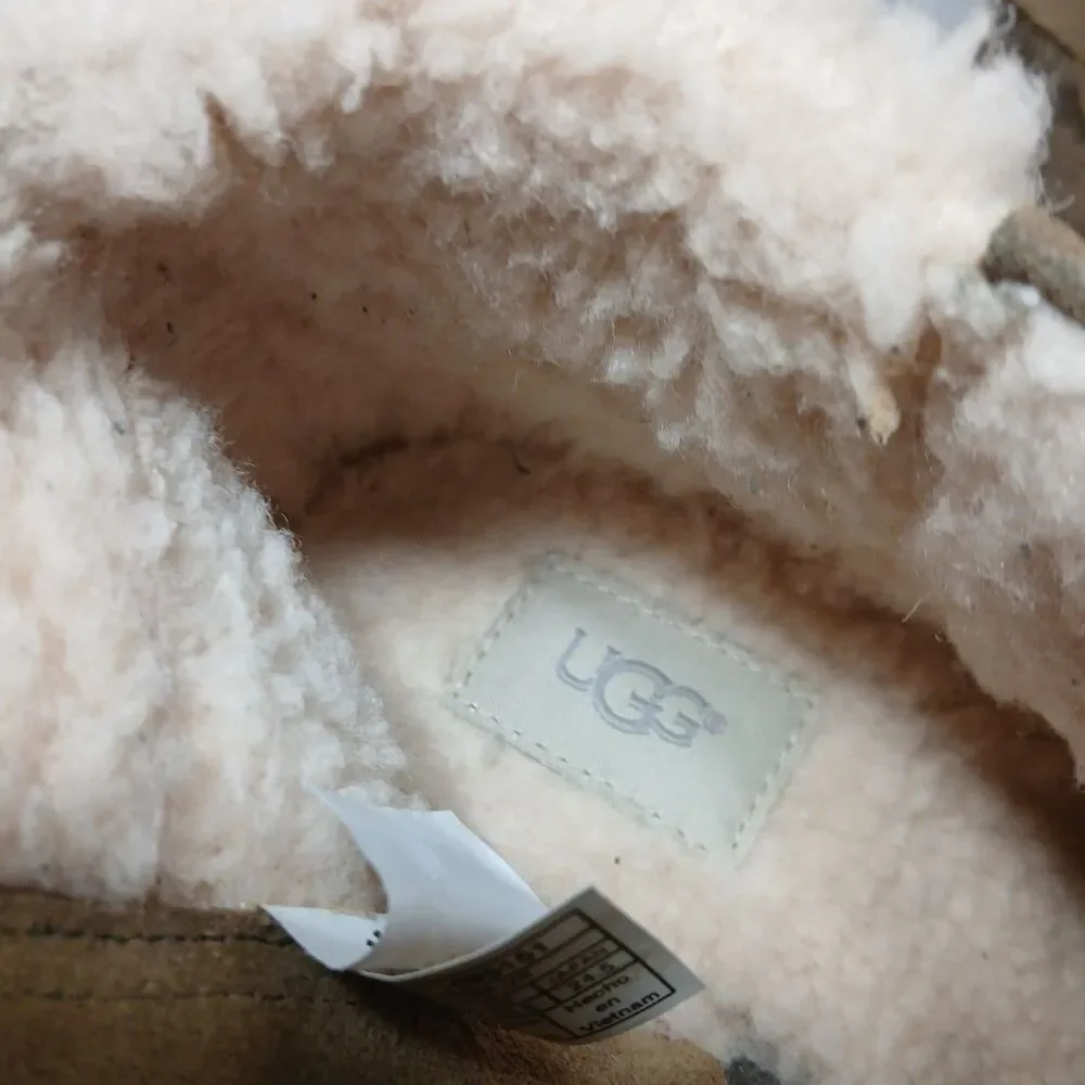 UGG Benson II Women's 7.5 Shearling Lined Brown Ankle Boots Distressed
